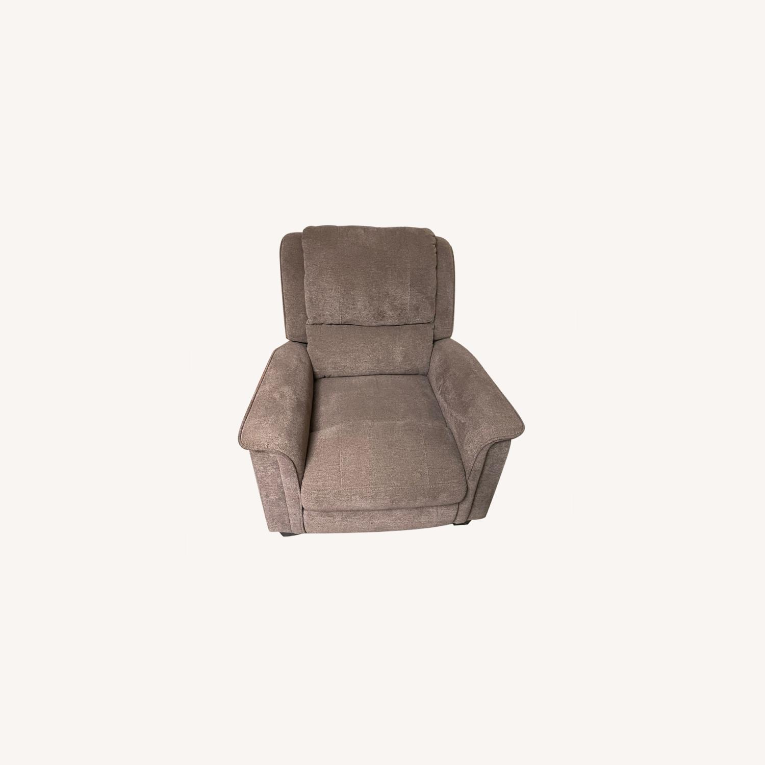 Bob's Discount Furniture Recliner AptDeco