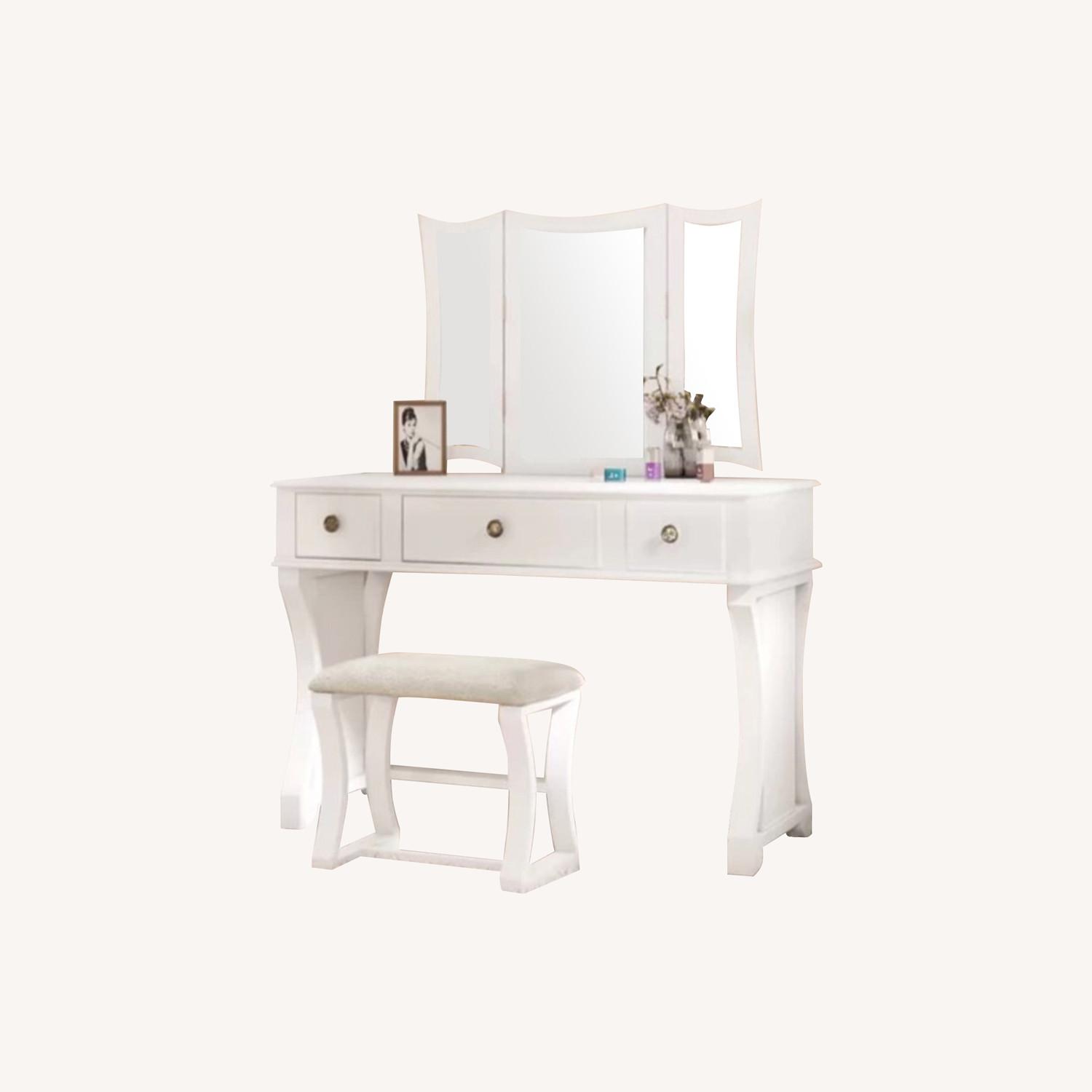 White Makeup Vanity AptDeco