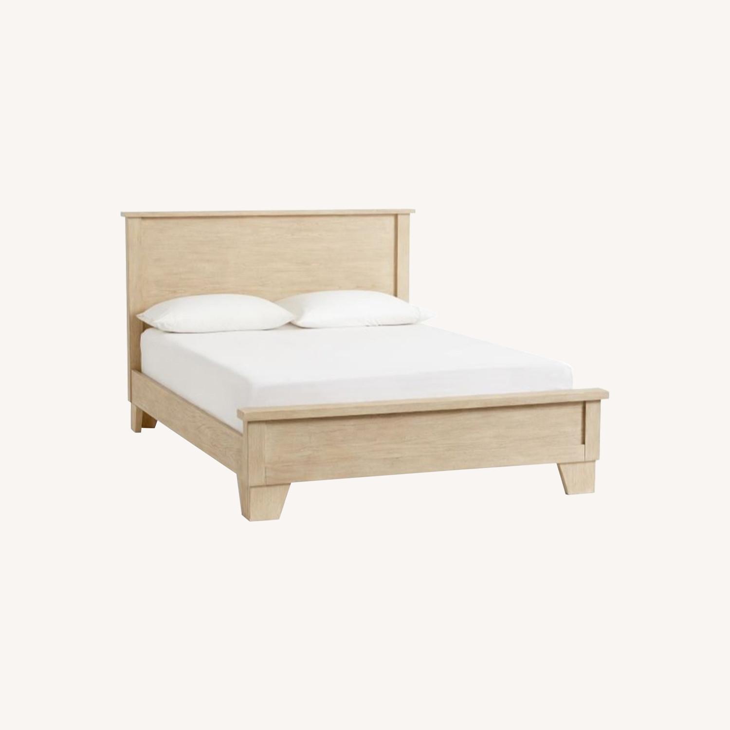 Pottery Barn Sumatra Bed, Bone White, Queen AptDeco