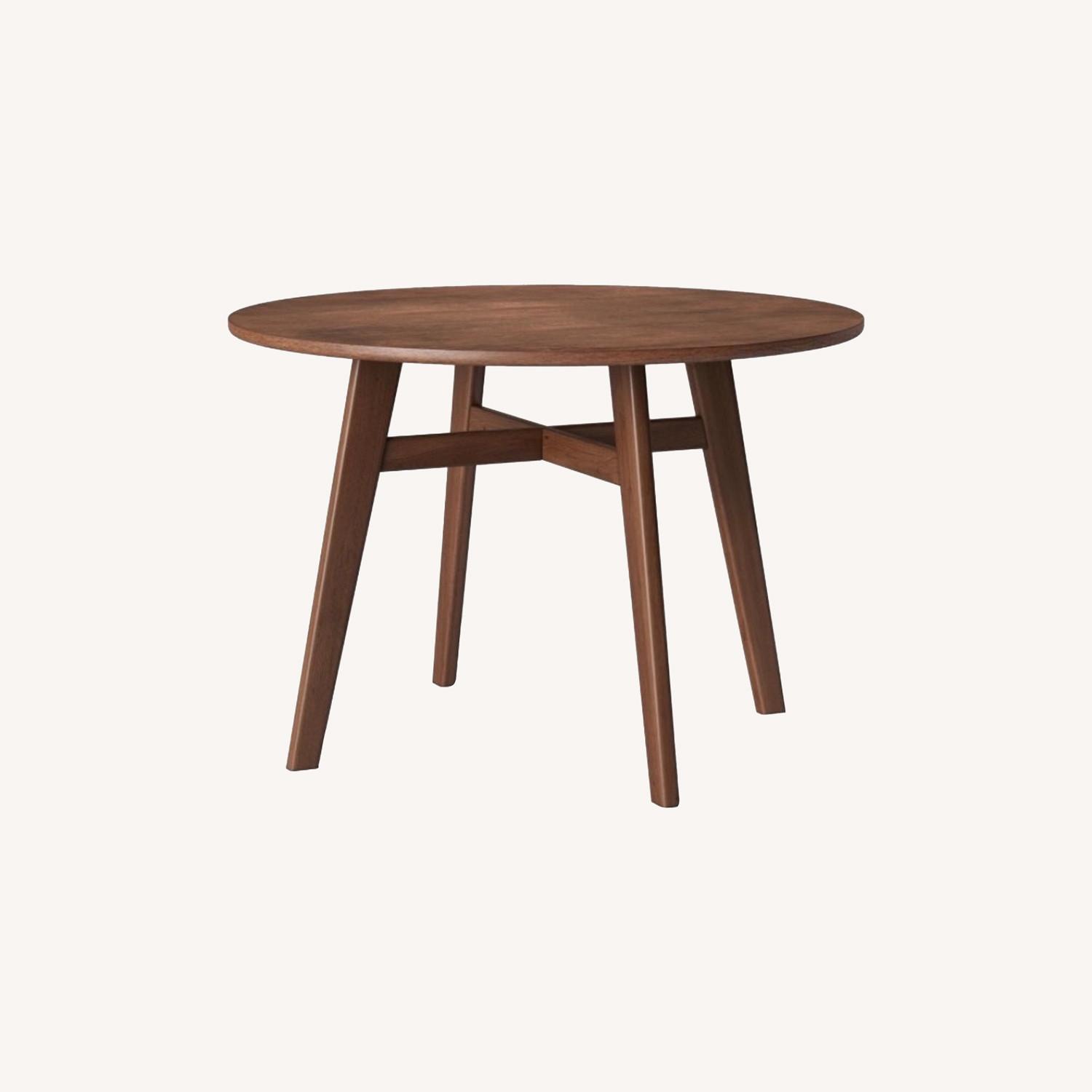 Target Round Dining Table (44") AptDeco