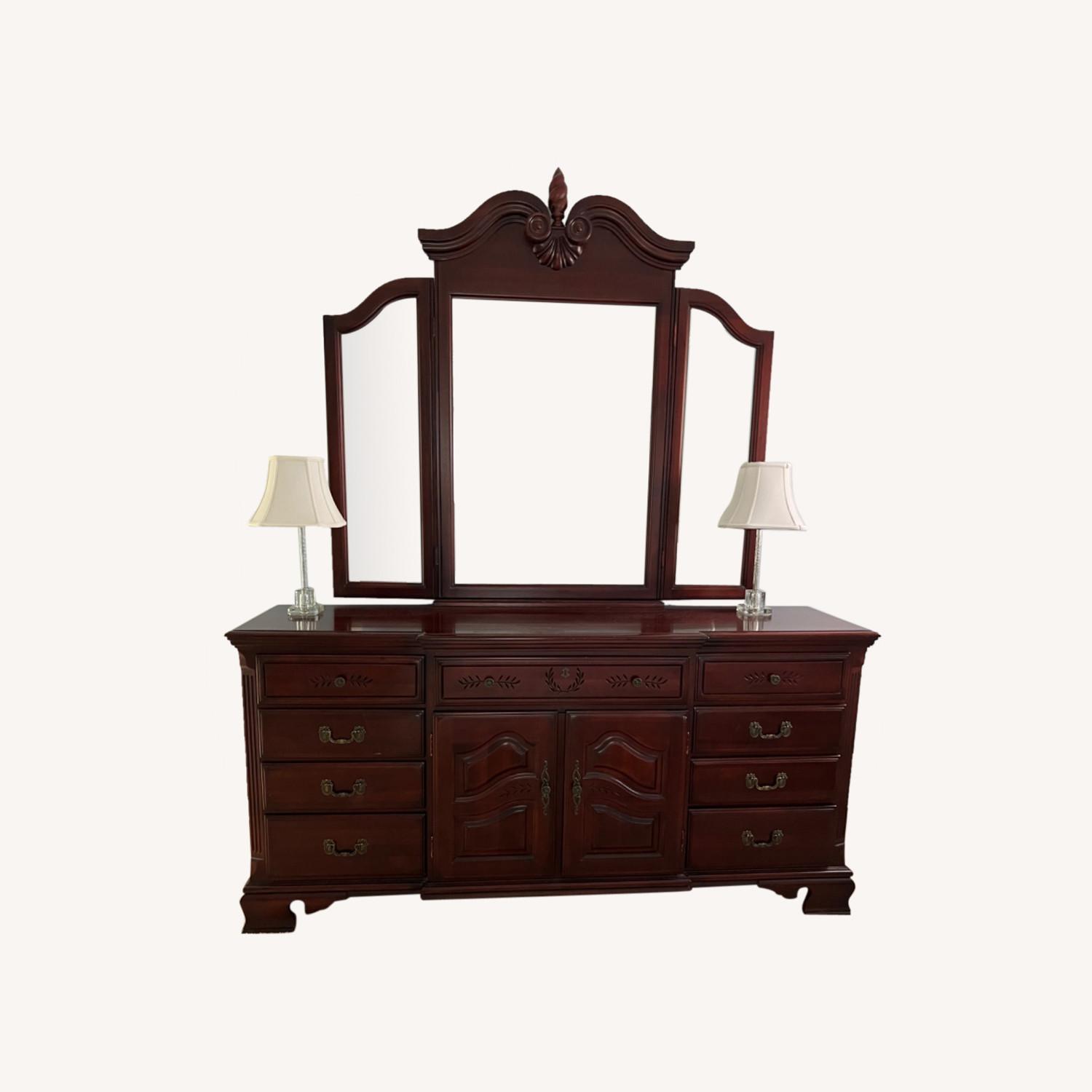 Bob's Discount Furniture Dresser - image-0