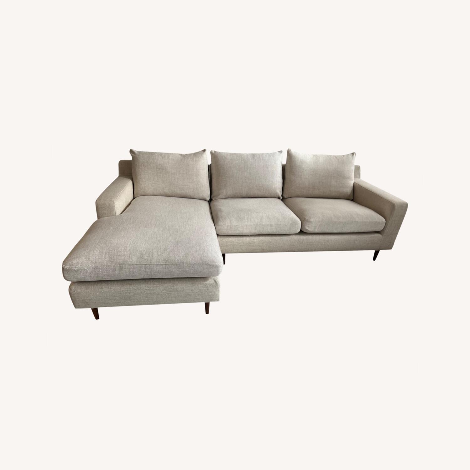 Custom Interior Define Sectional with Chaise - image-0