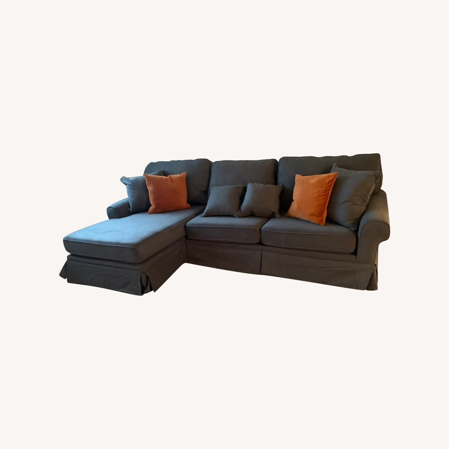 Bob's Discount Couch AptDeco