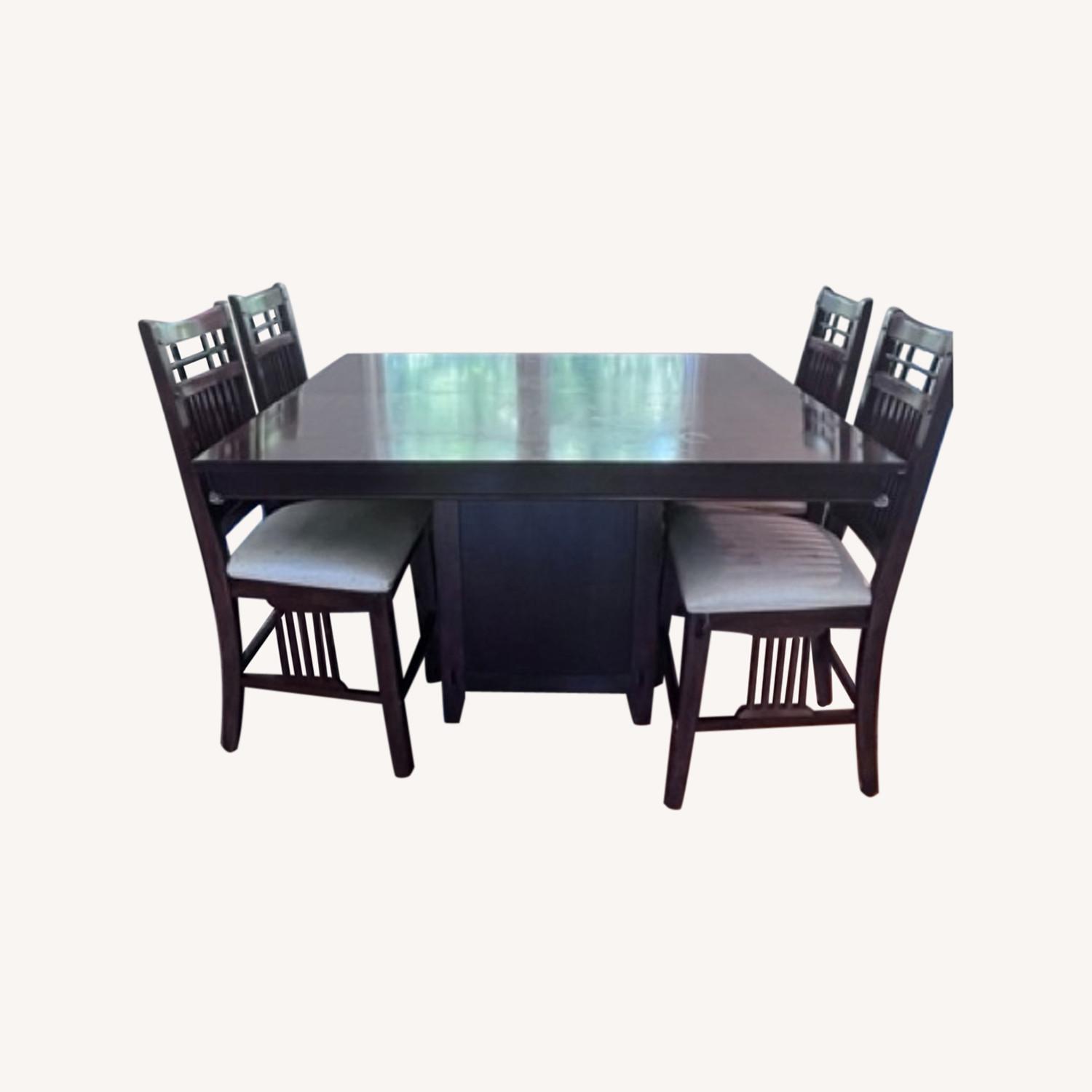 Raymour & Flanigan Table, 6 Chairs, Bench Set AptDeco
