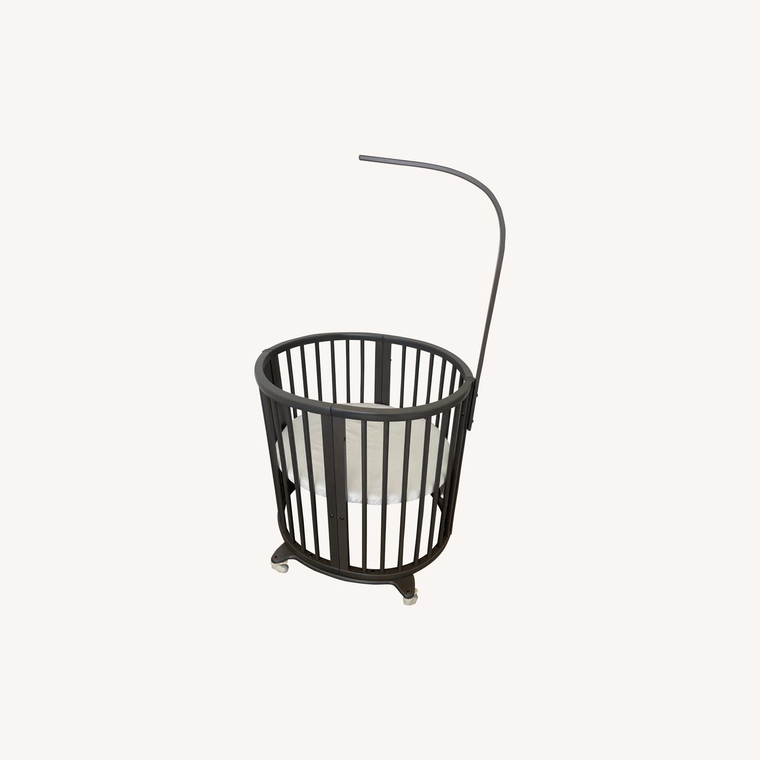 Stokke Sleepi Mini Crib Hazy Grey AptDeco