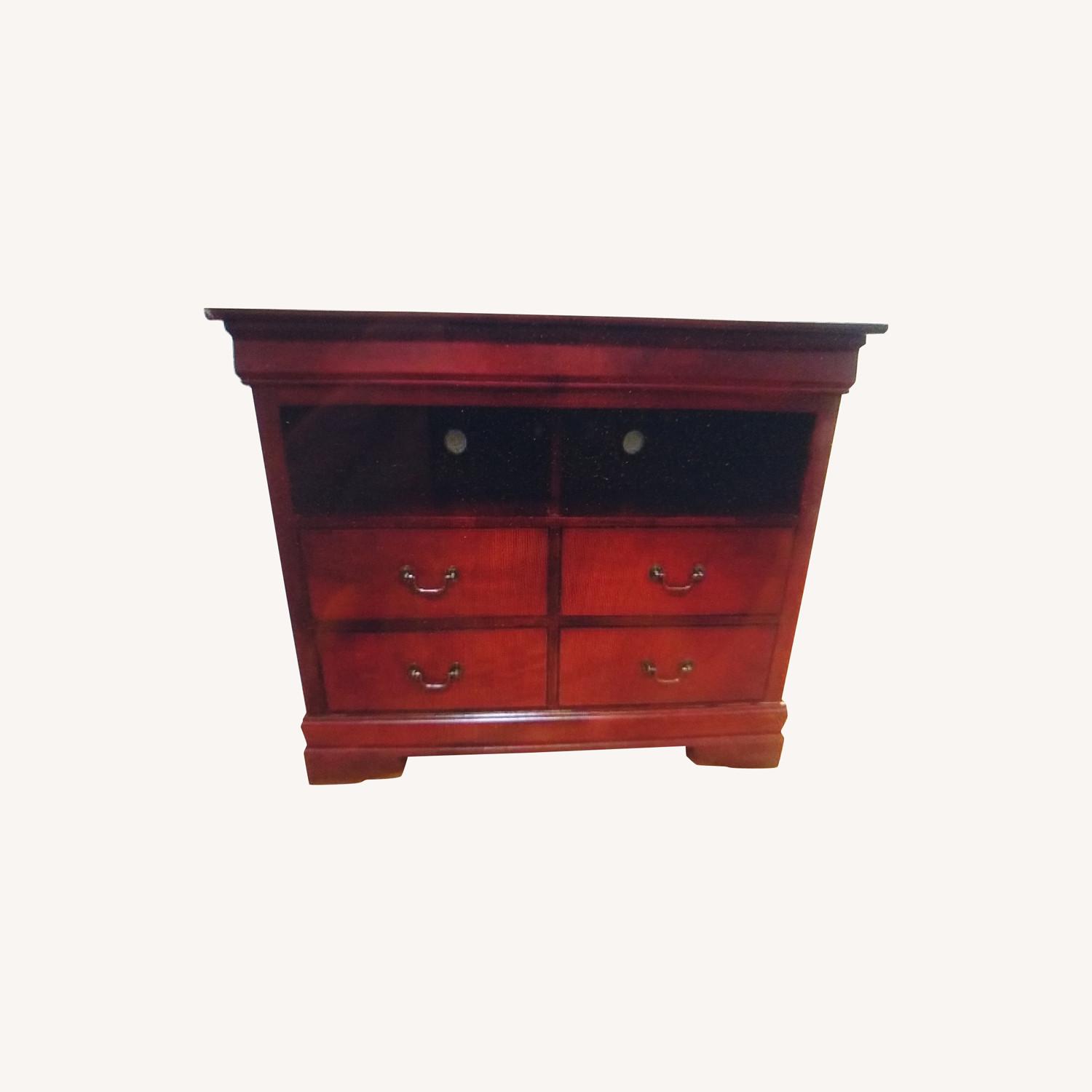 Media Chest - image-0