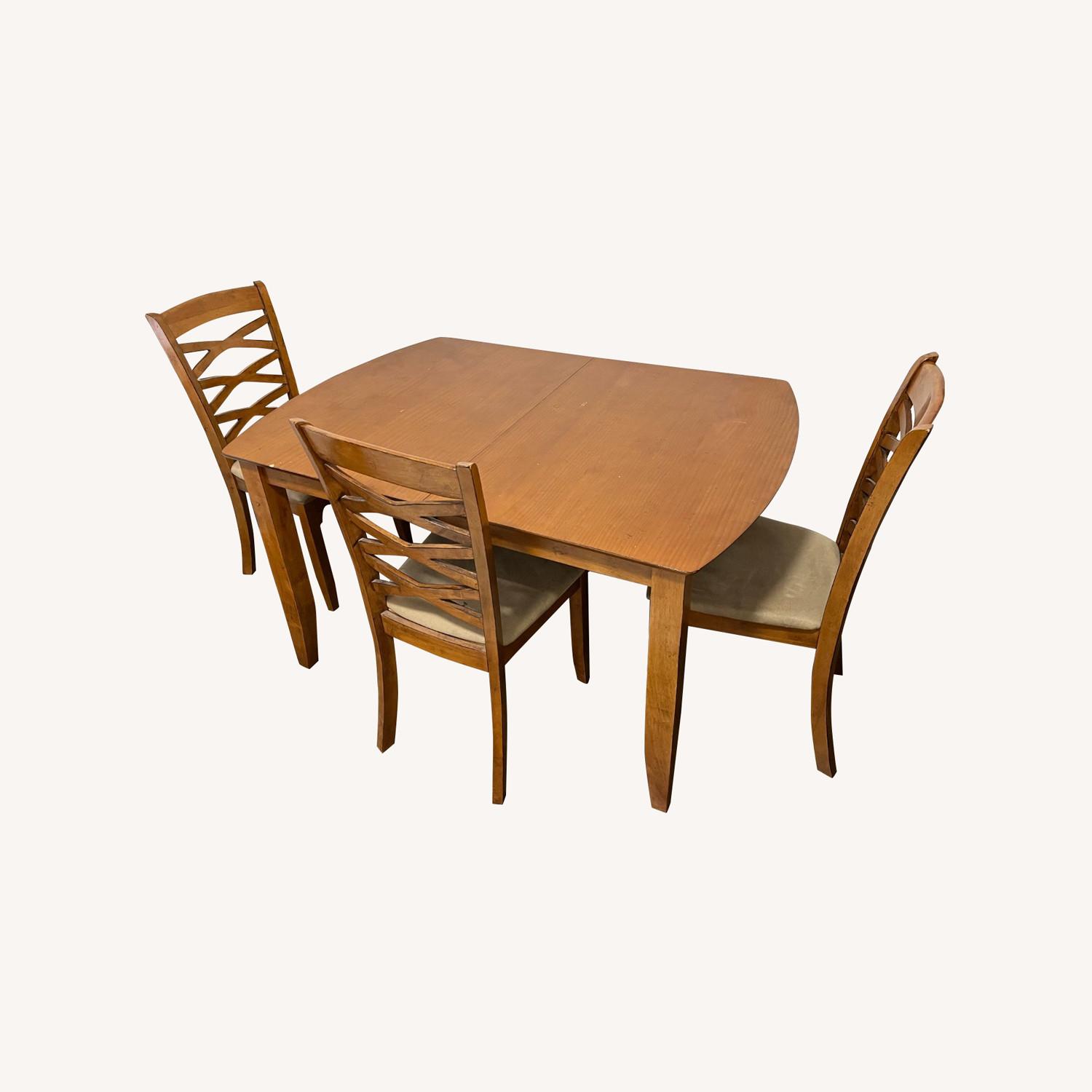 Dining Table with Chairs AptDeco