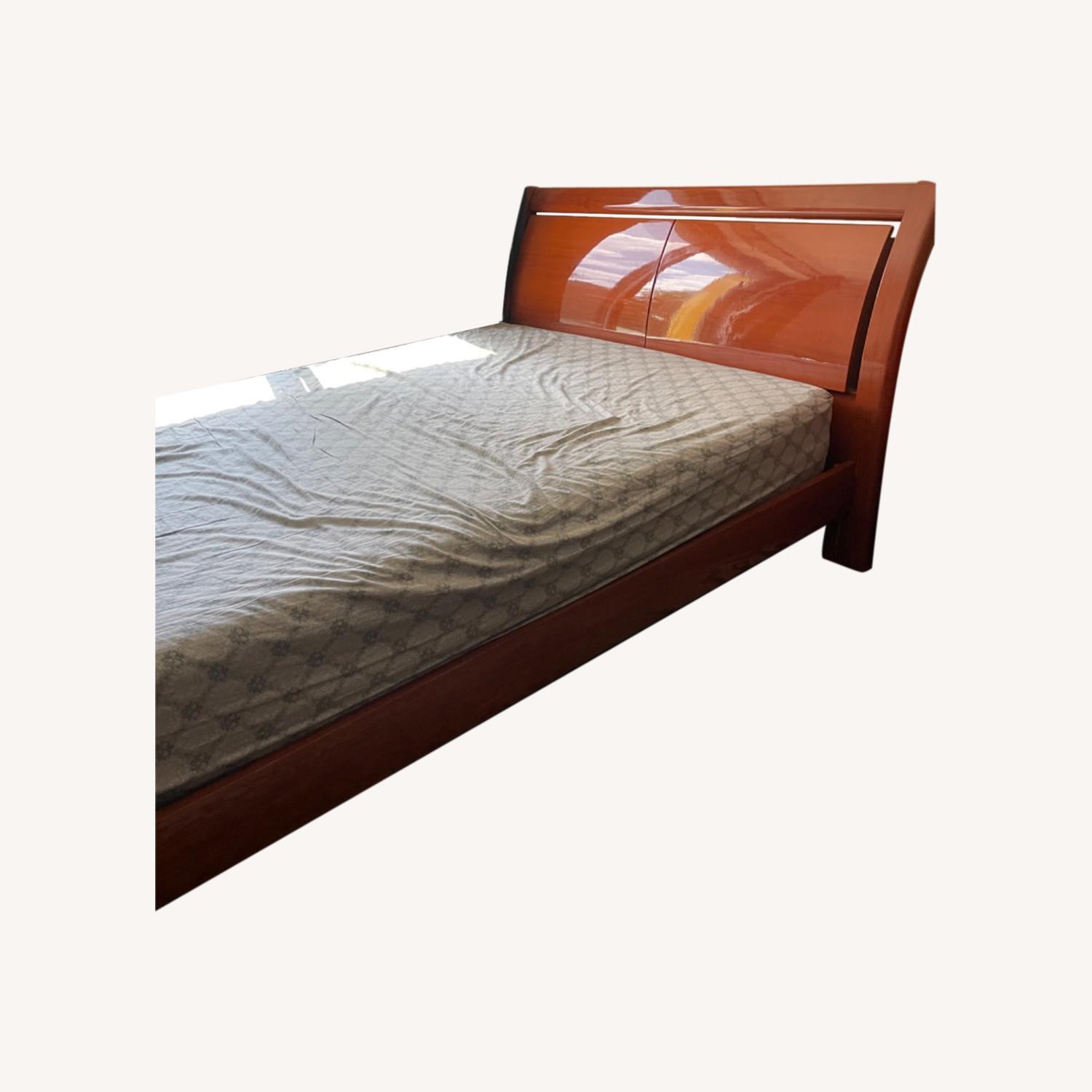 Global Furniture USA Emily Queen Bed Caramel Color AptDeco