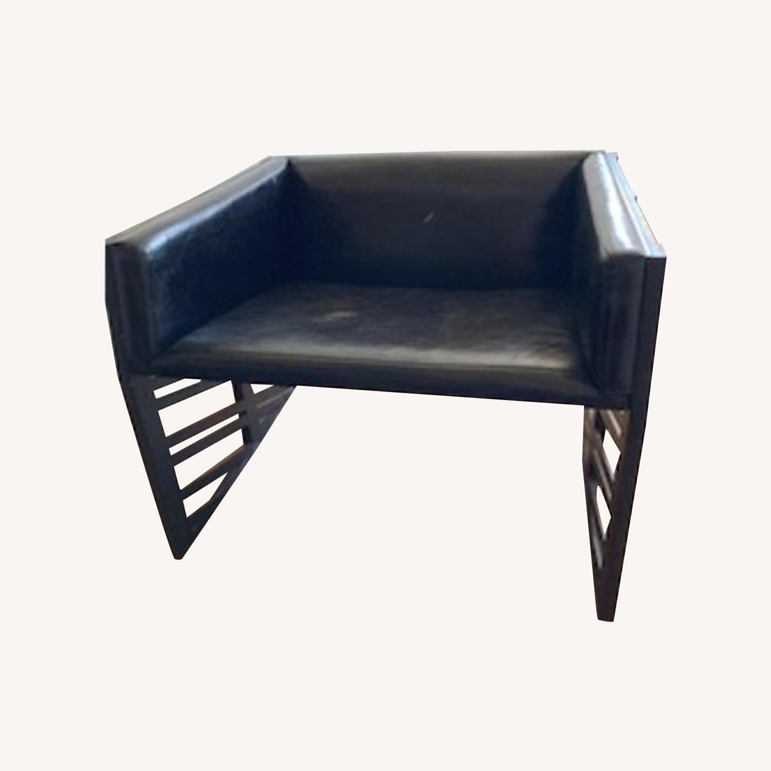 Black Leather Lounge Chairs AptDeco
