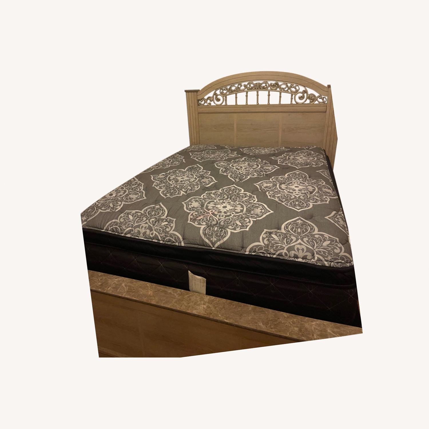 Catalina Queen Bed AptDeco