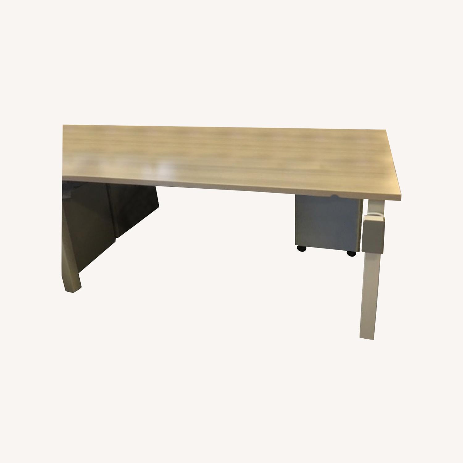 4 pp Work Bench Desk; Straight Base Leg - Sharing - image-0