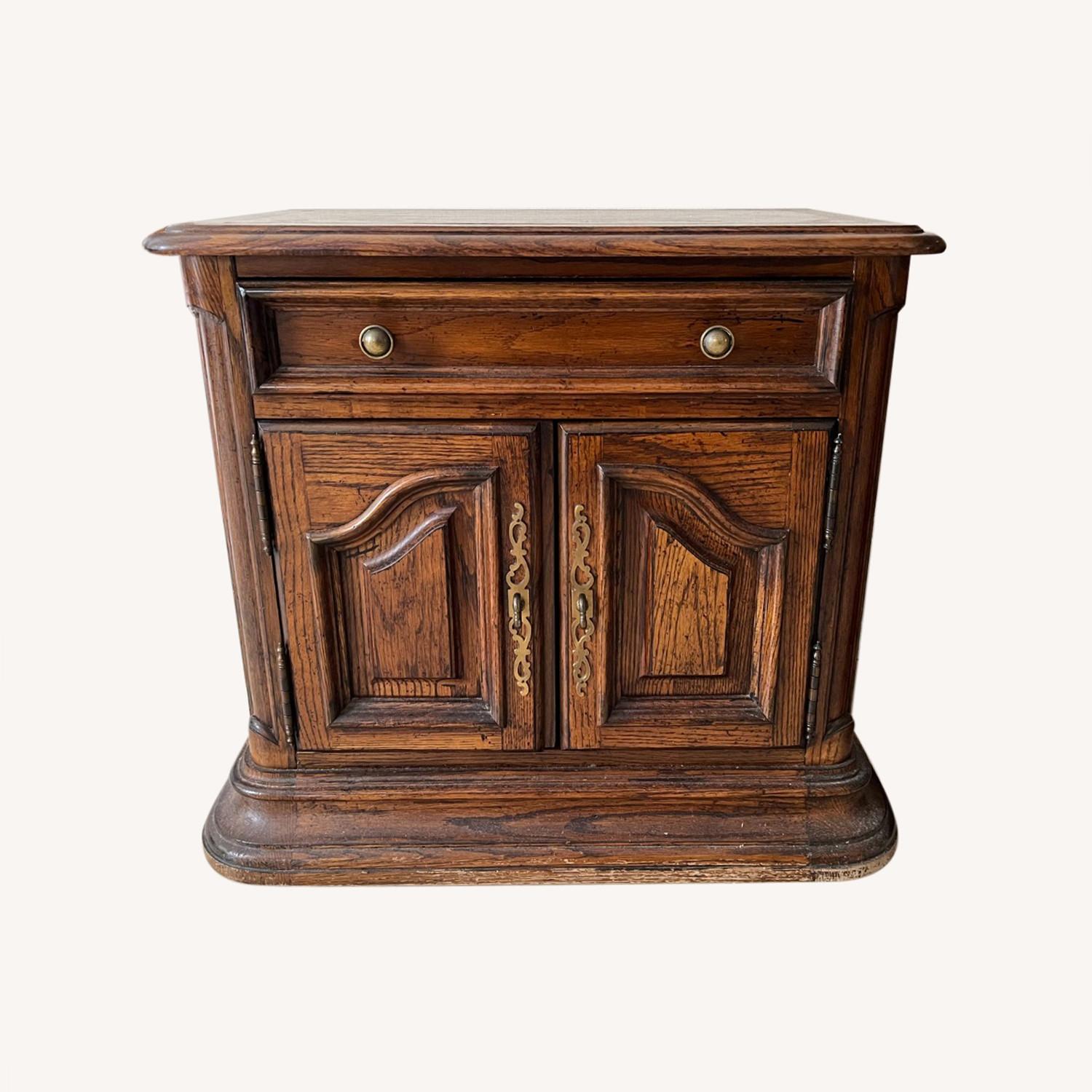 Century Furniture Pair of Victorian Nightstands AptDeco