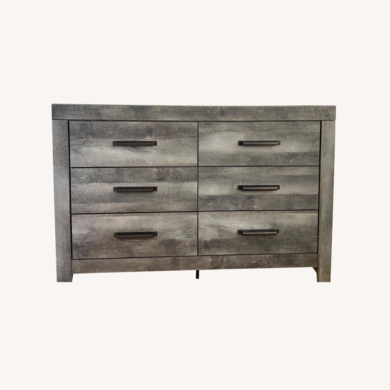 Gray Dresser Distressed AptDeco