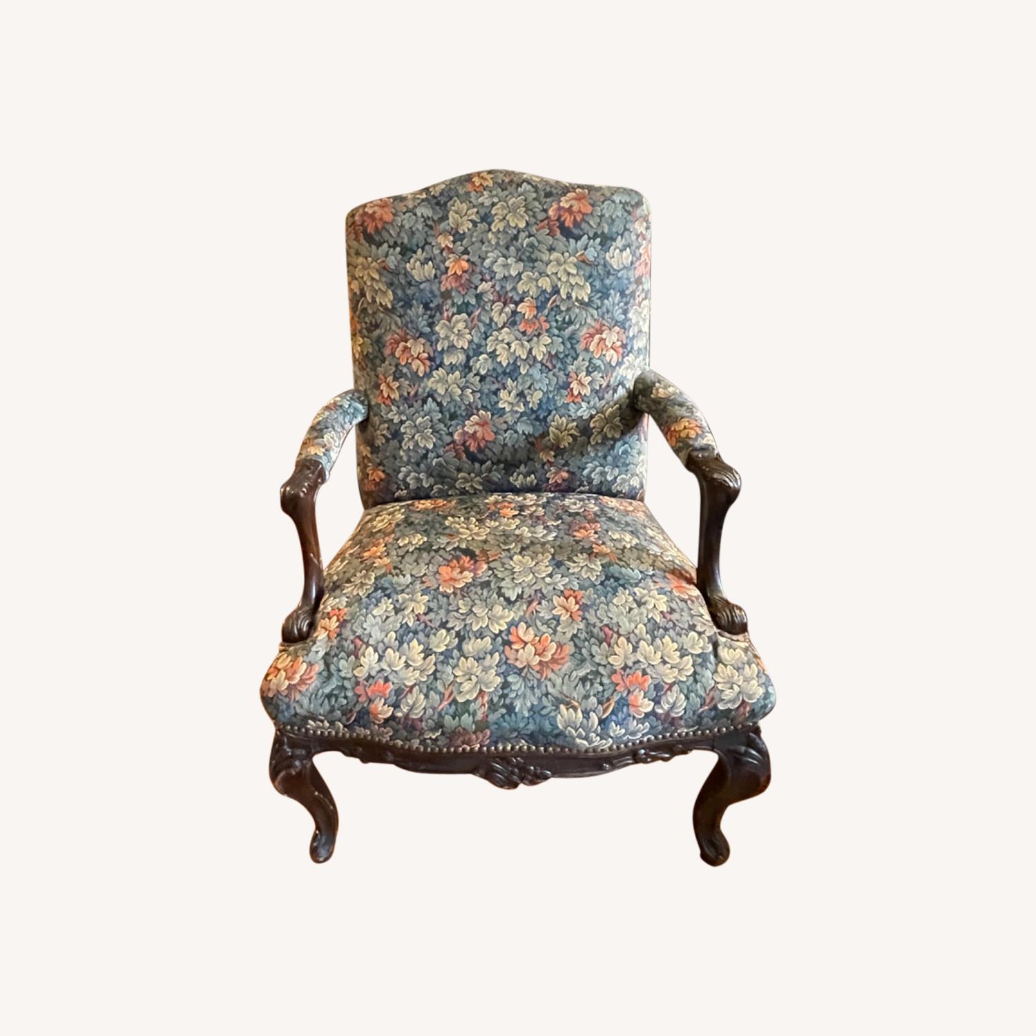 Antique Chair - image-0