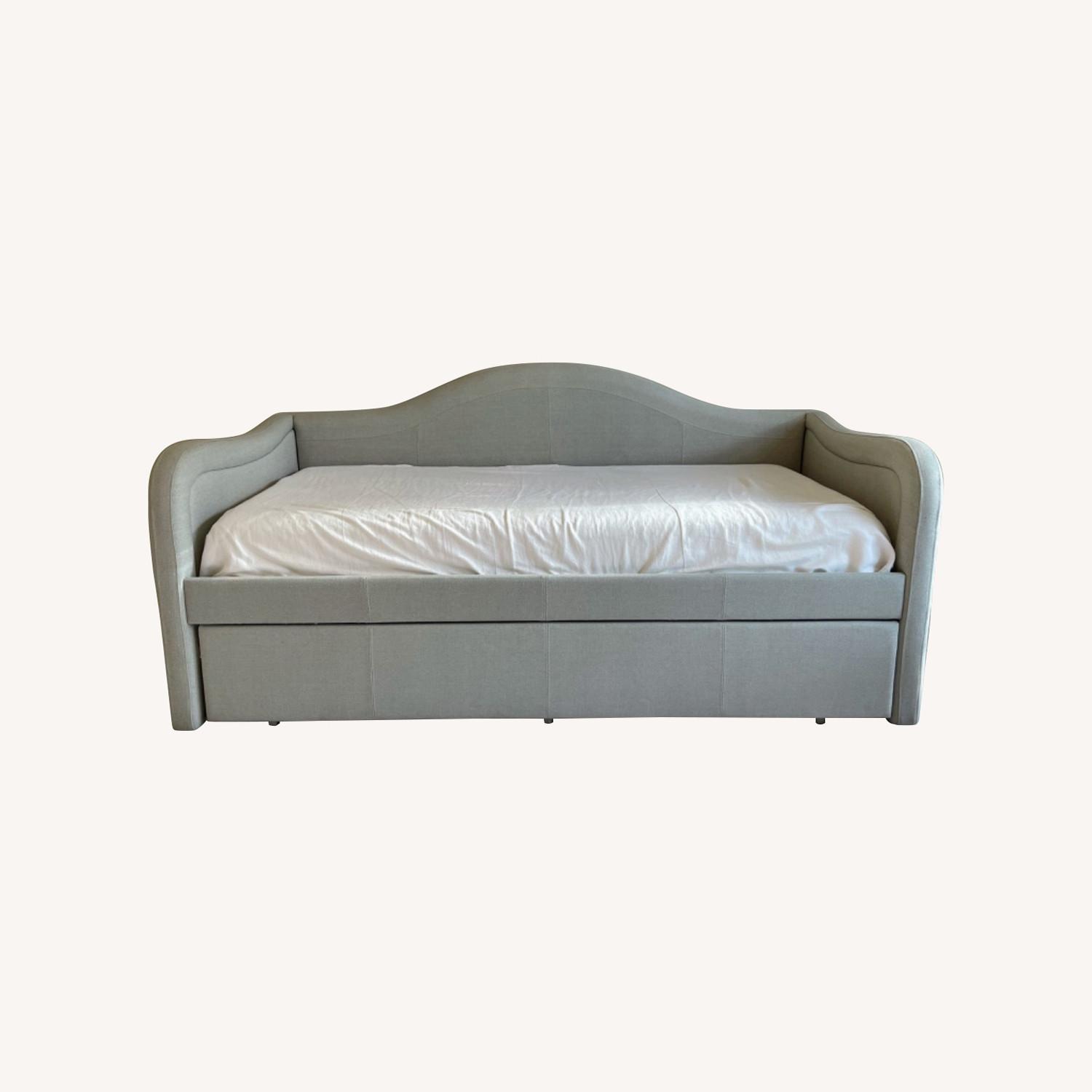 Hillsdale Twin Daybed with Trundle AptDeco