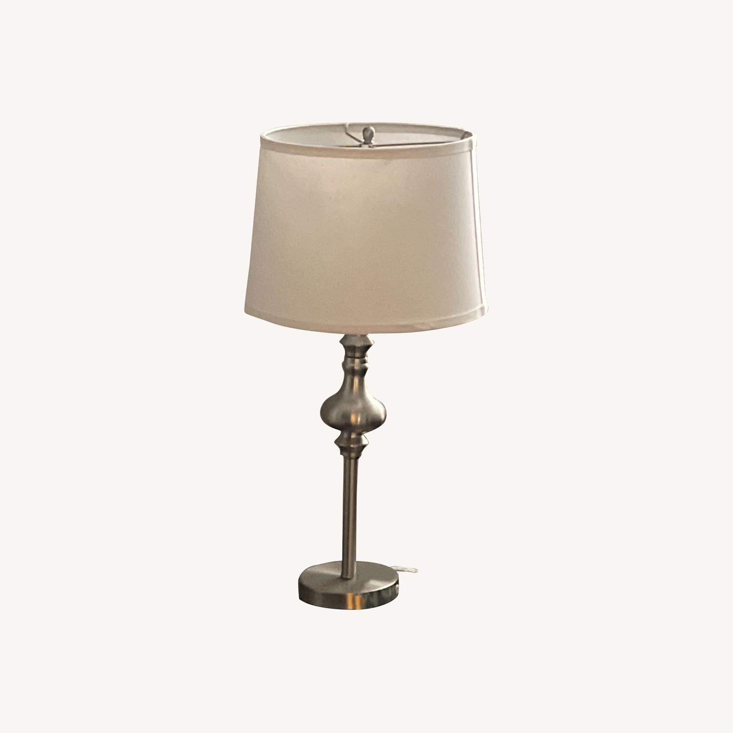 Raymour & Flanigan Clean Lamps AptDeco