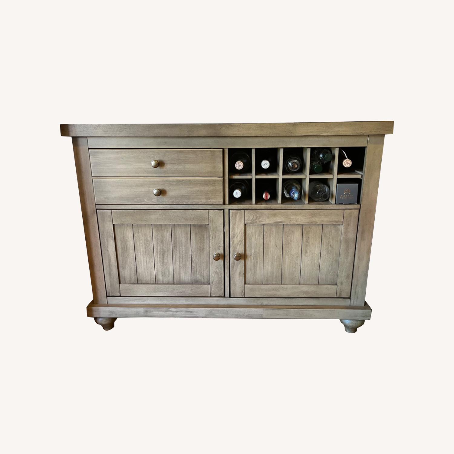 Raymour & Flanigan Wine Storage AptDeco