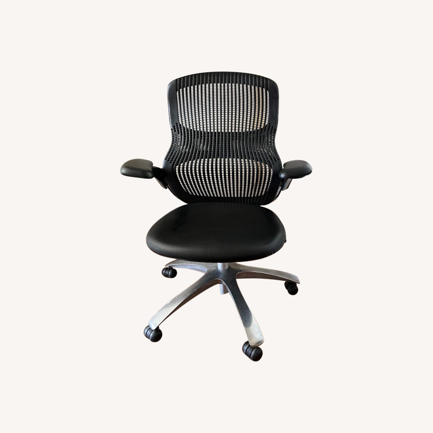 DeluxeComfort Computer Chair - image-0