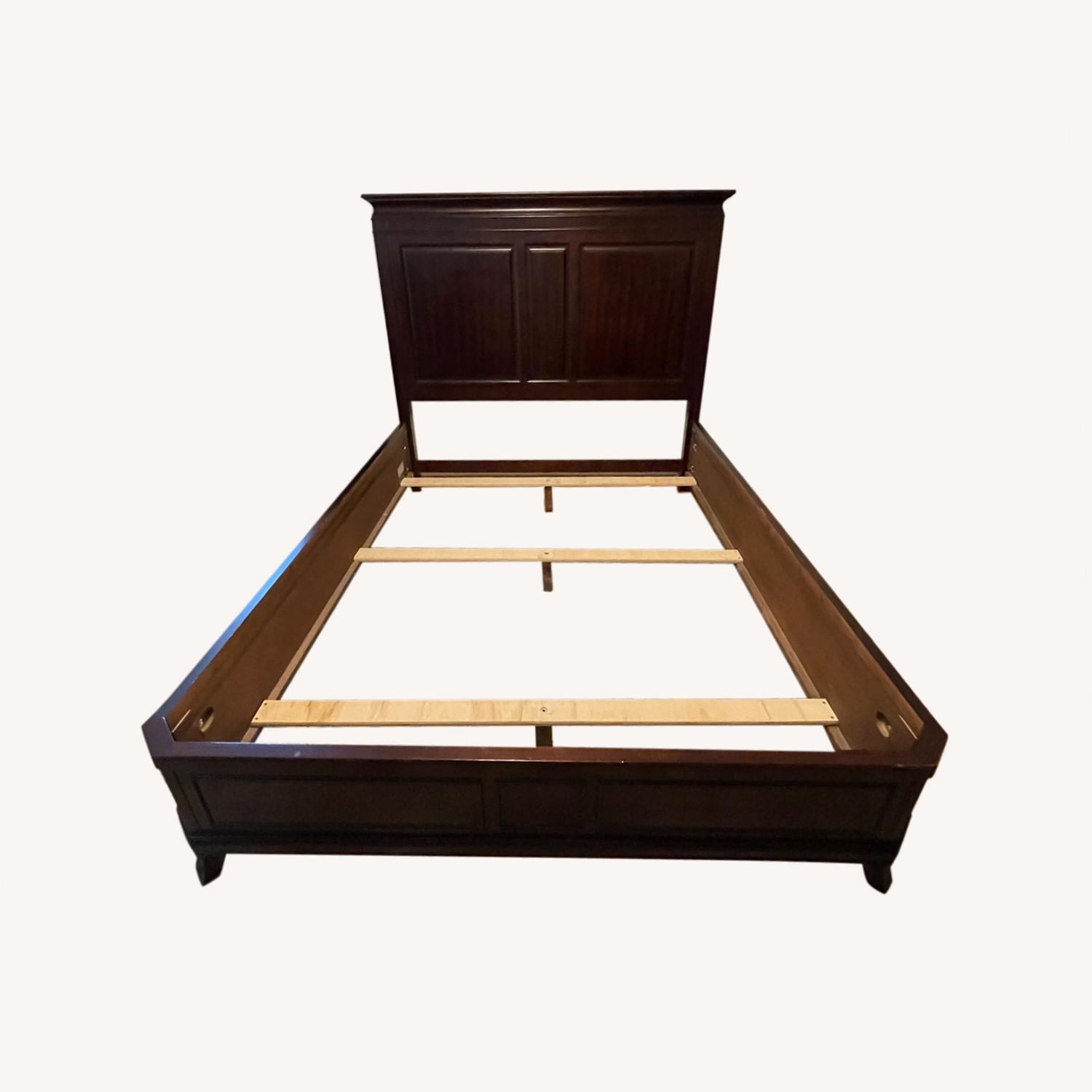 Raymour & Flanigan Queen Bed AptDeco
