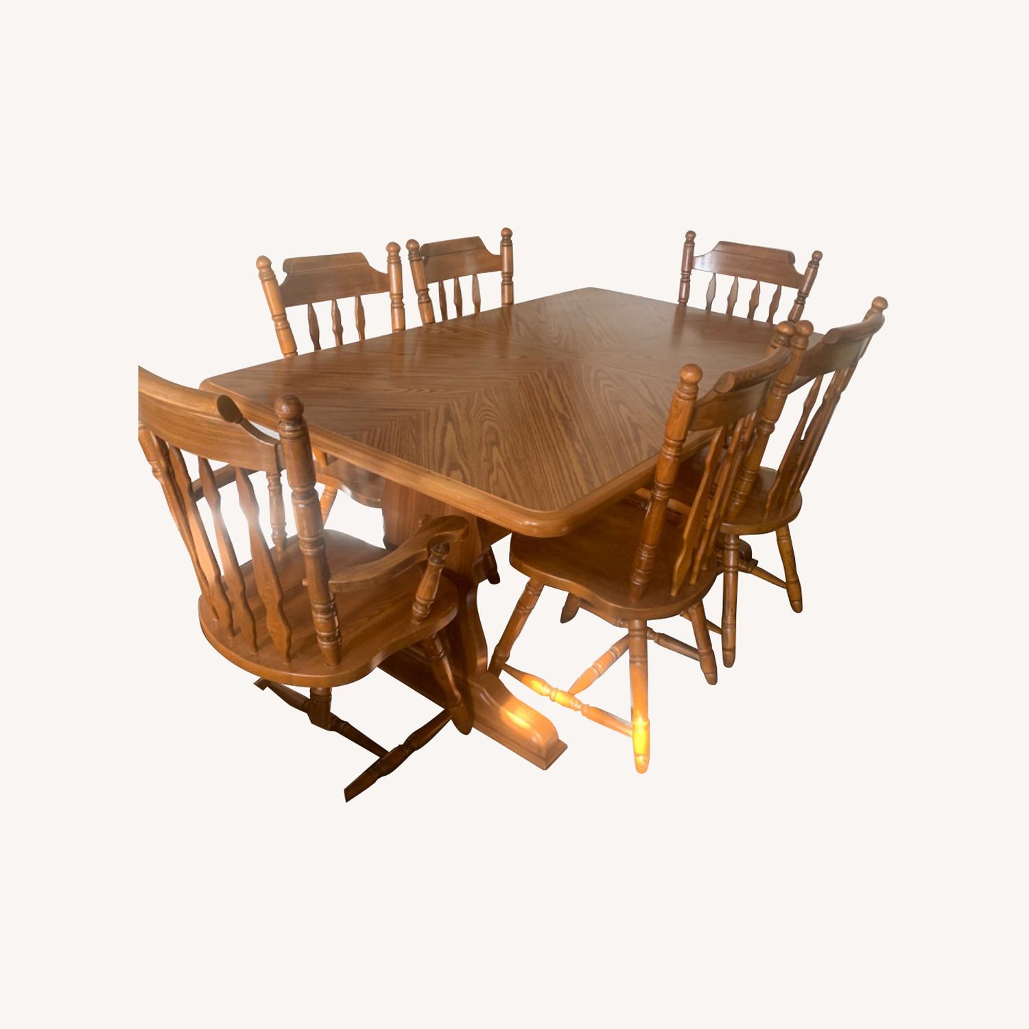 Oak Dining Table with 6 Chairs with a Leaf - image-0