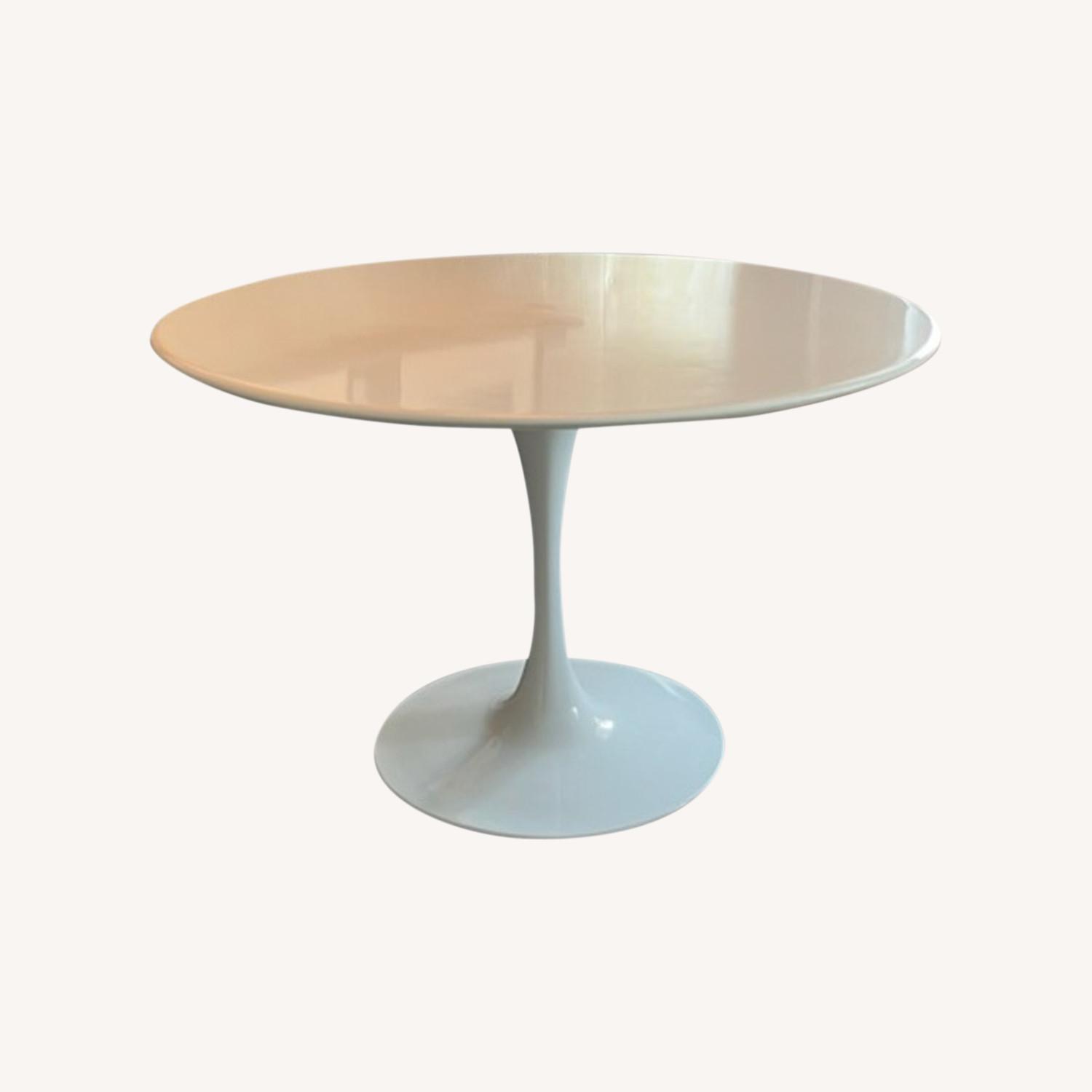 Saarinen Replica Tulip Dining Table AptDeco