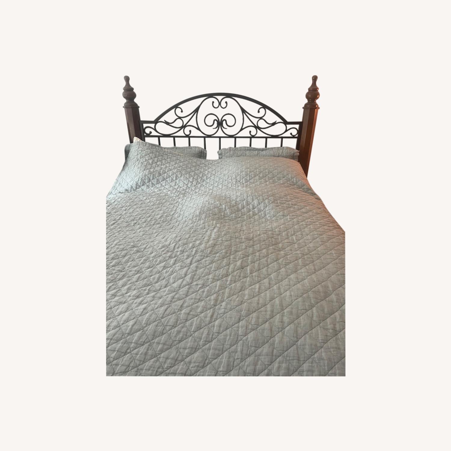 Ashley Furniture Wyatt Queen Bed AptDeco