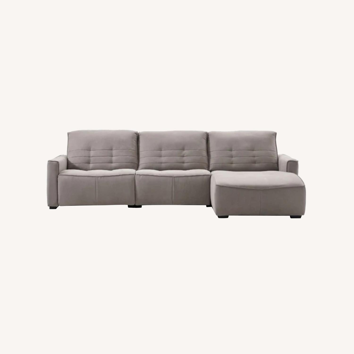 Intimo Sectional Sofa - Movimento Collection - image-0