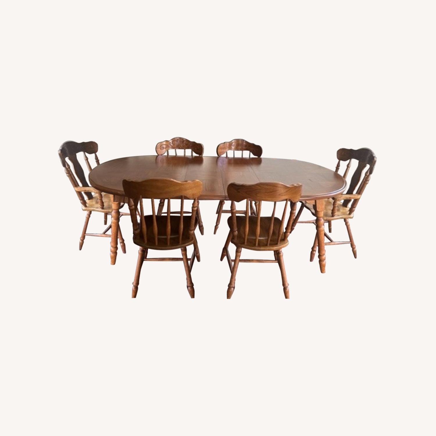 Universal Furniture Dining Table Set - image-0