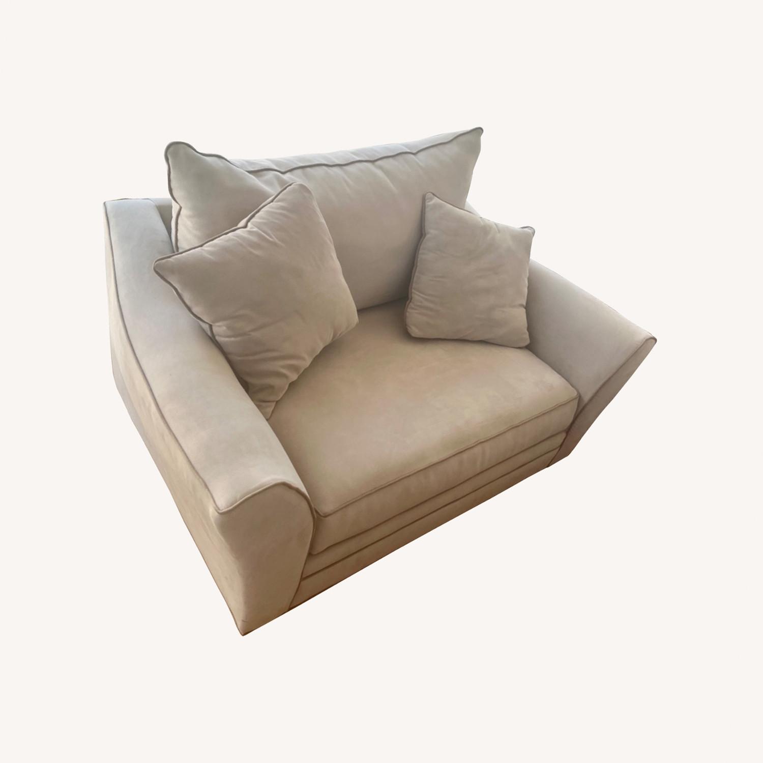 Raymour & Flanigan Extra Large Comfy Loveseat Chair AptDeco