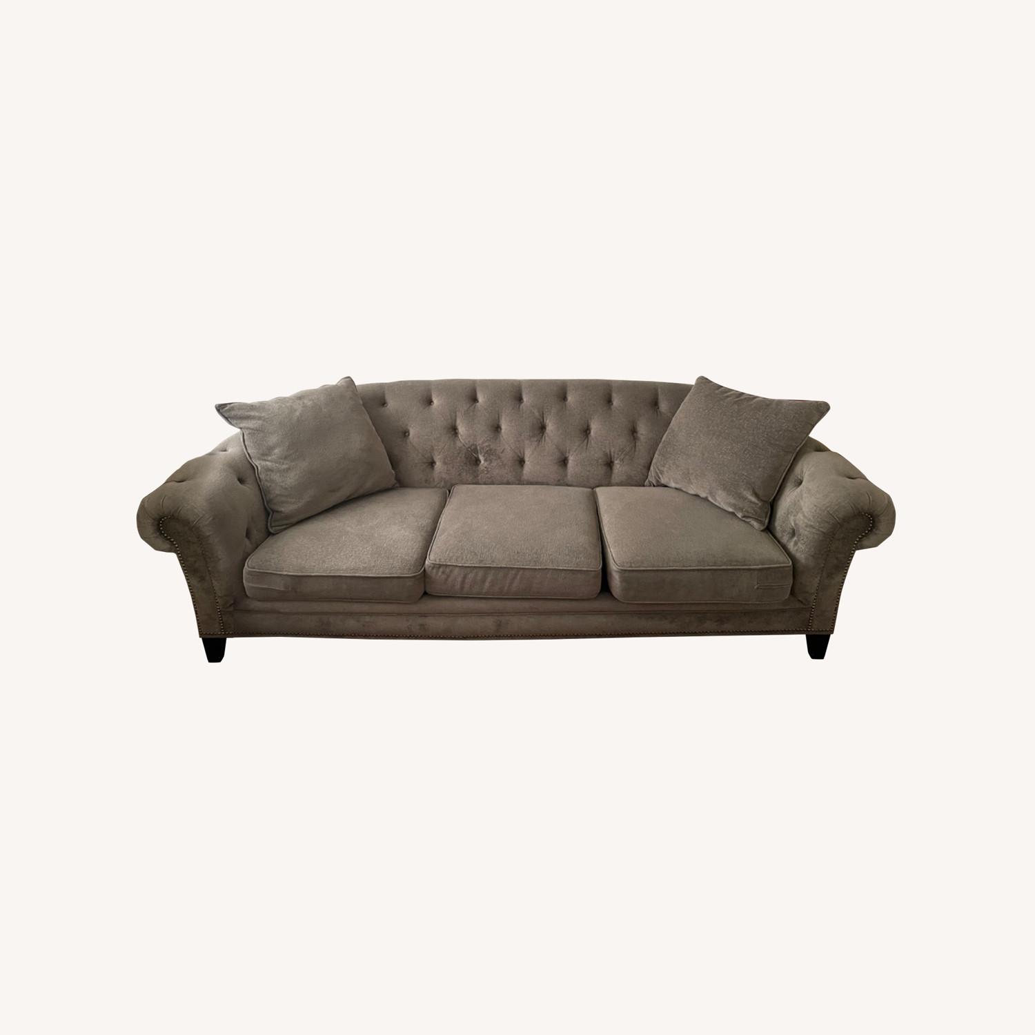 Chesterfield Sofa - image-0