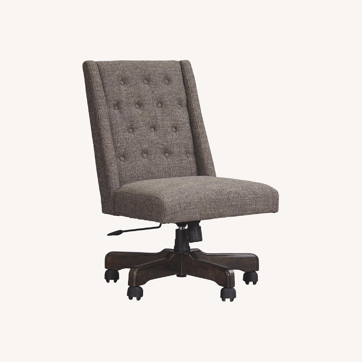Ashley Signature Design Tufted Office Chair - image-0
