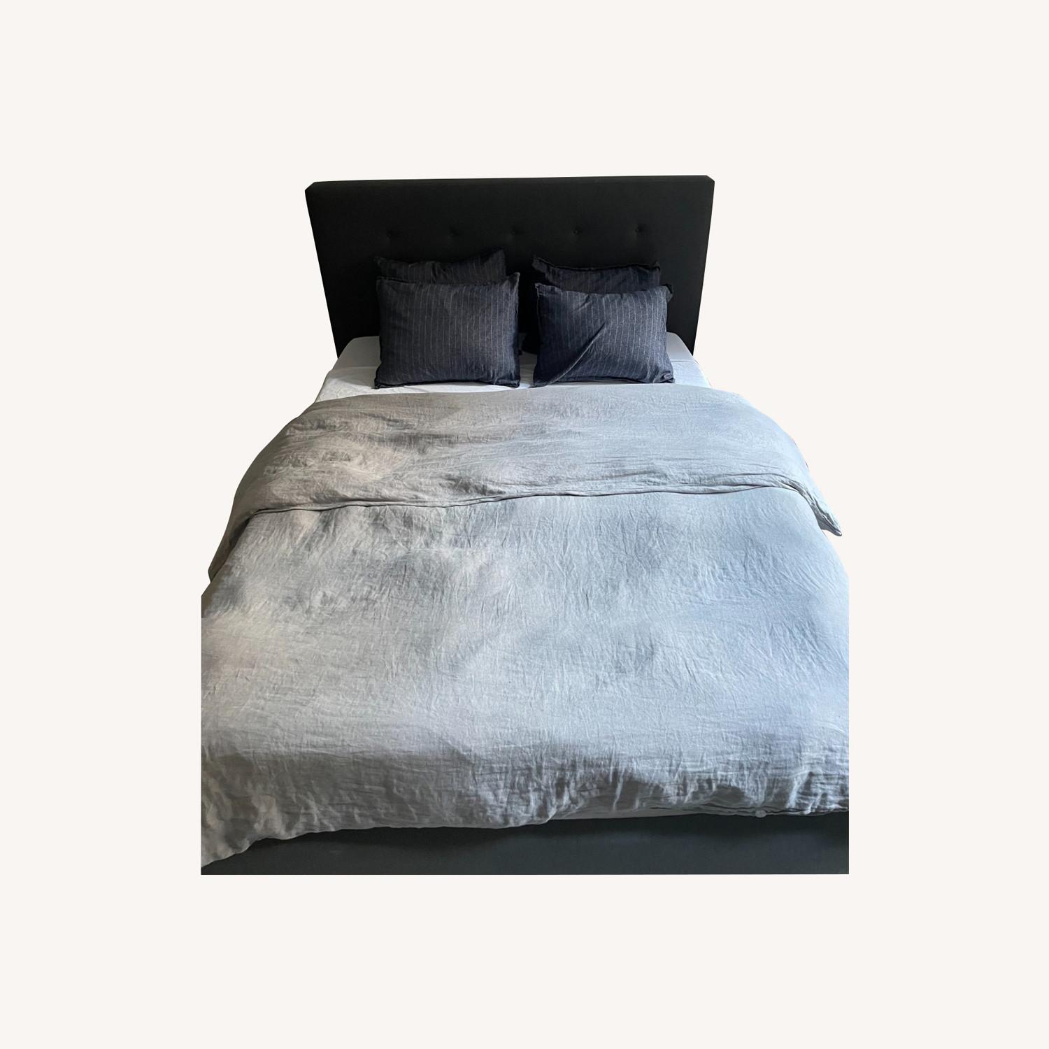 Crate & Barrel King Size Guest Bed AptDeco