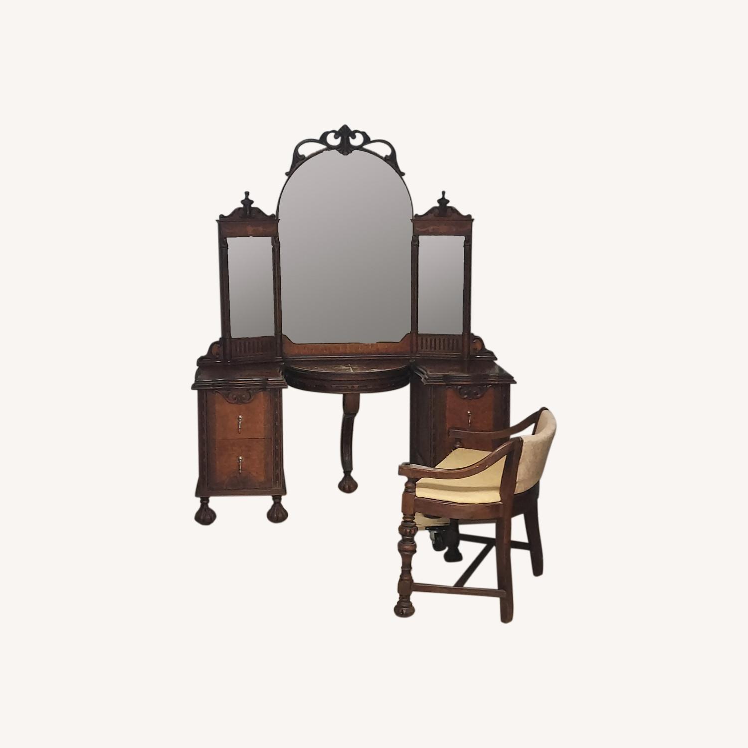 Victorian Style Vanity - image-0