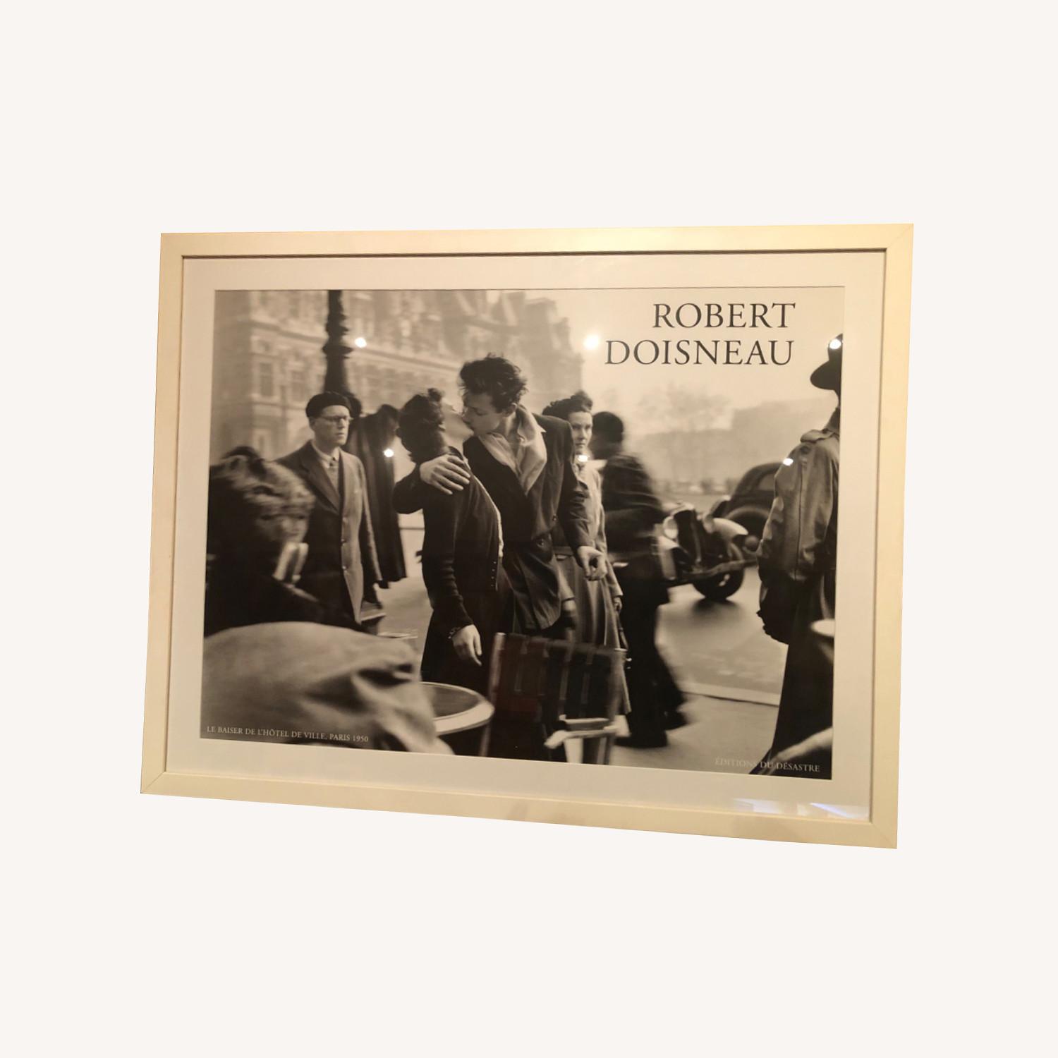 AllPosters Robert Doisneau Le Baiser De LHtel De Ville - image-0