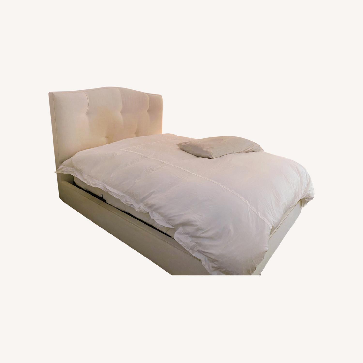 Jordan's Furniture Queen Upholstered Bed AptDeco