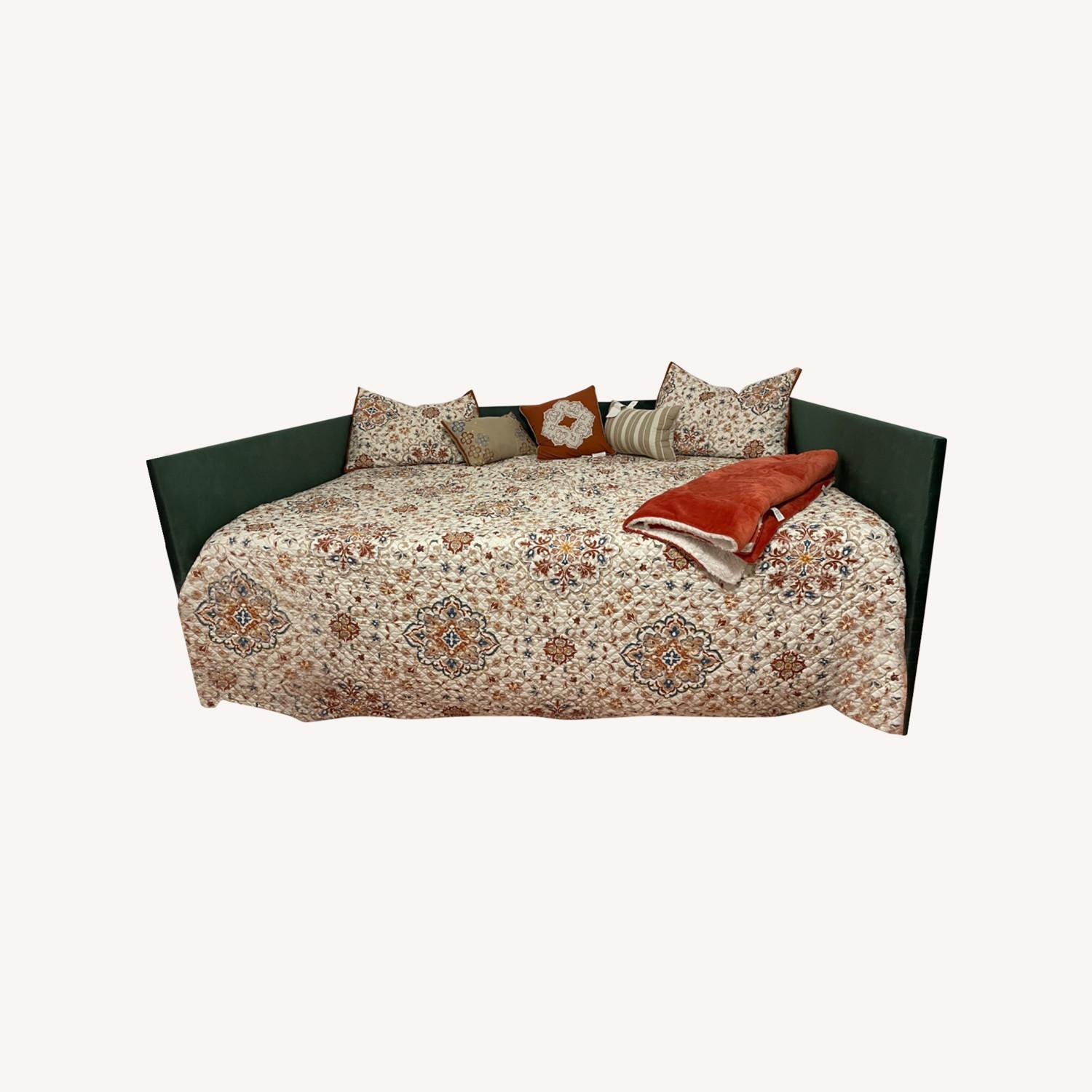 Wayfair Full Size Chadlee Day Bed Green Velvet - image-0