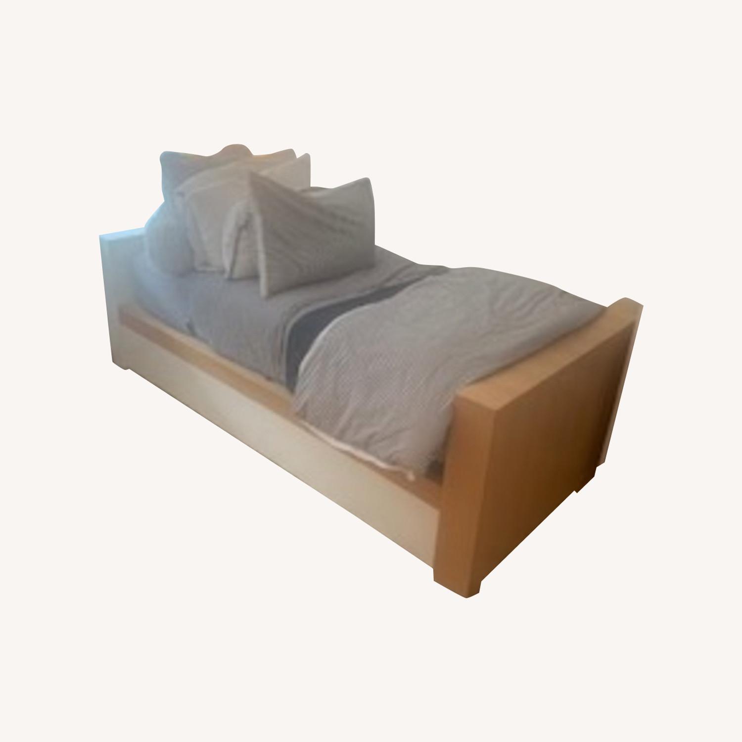 Twin Bed - image-0