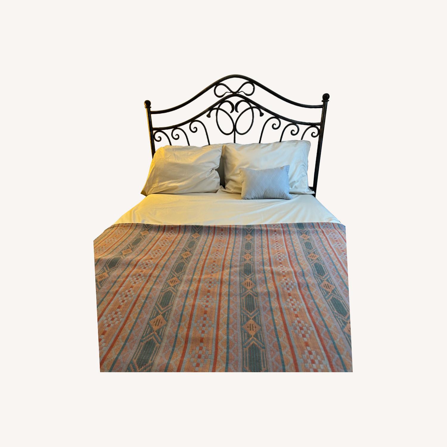 Full Size Bed - image-0