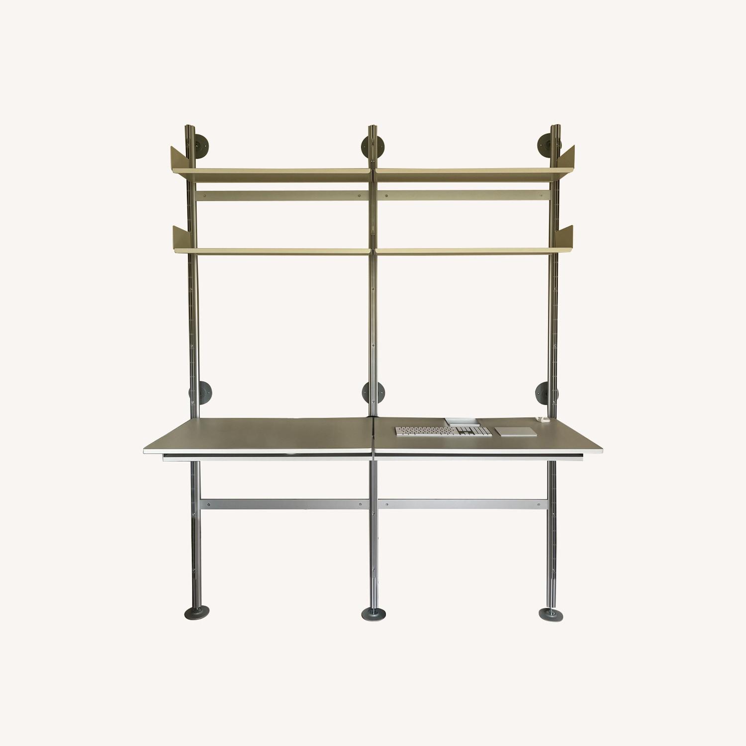 Vitsoe 606 Universal Shelving System - image-0