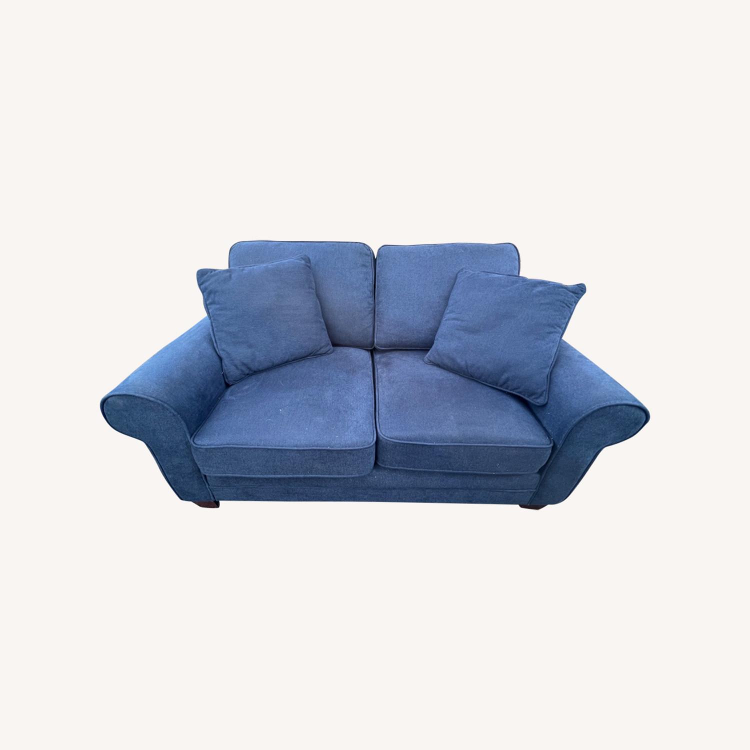 Bob's Discount Loveseat AptDeco