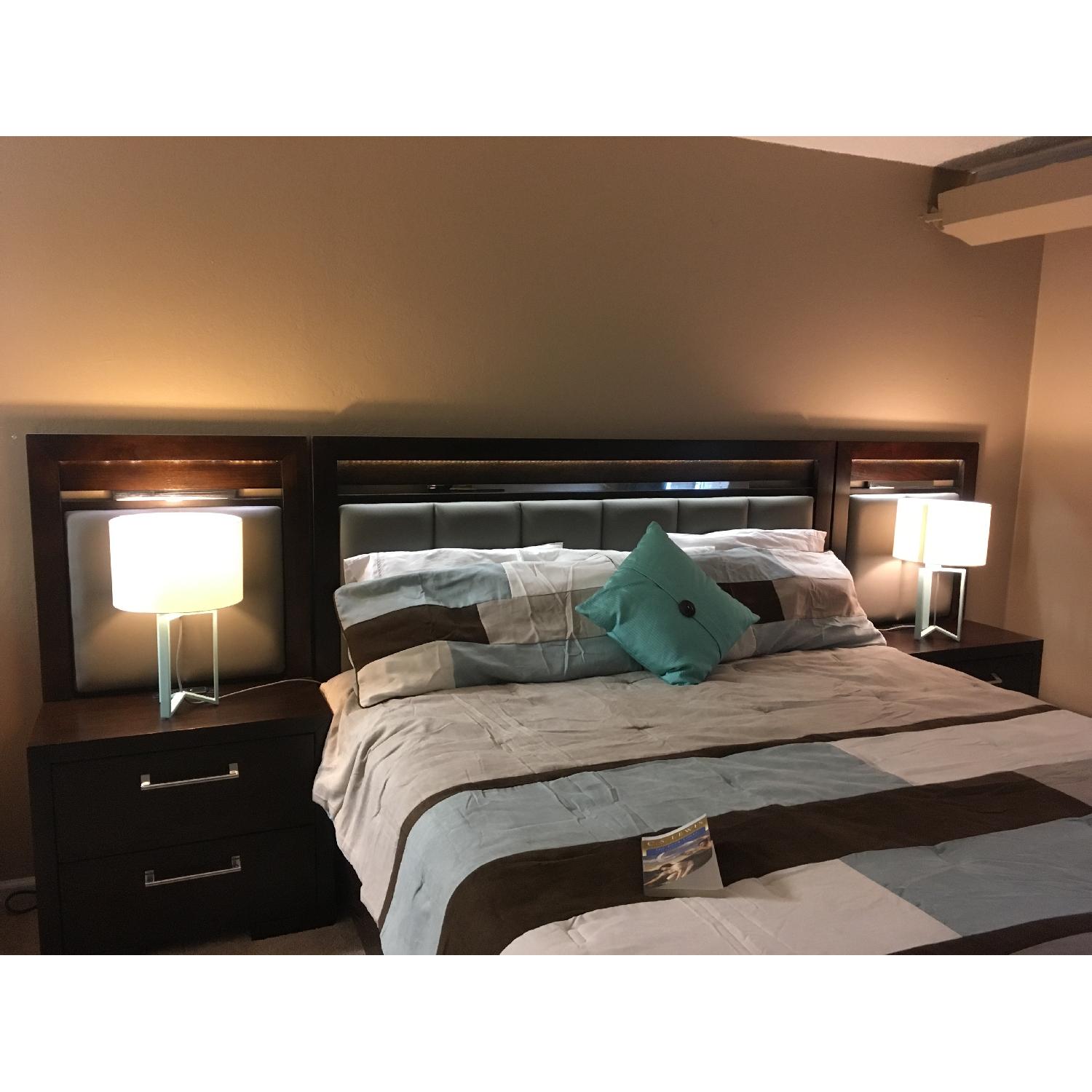 Ashley's King Size Bedroom Set - image-1