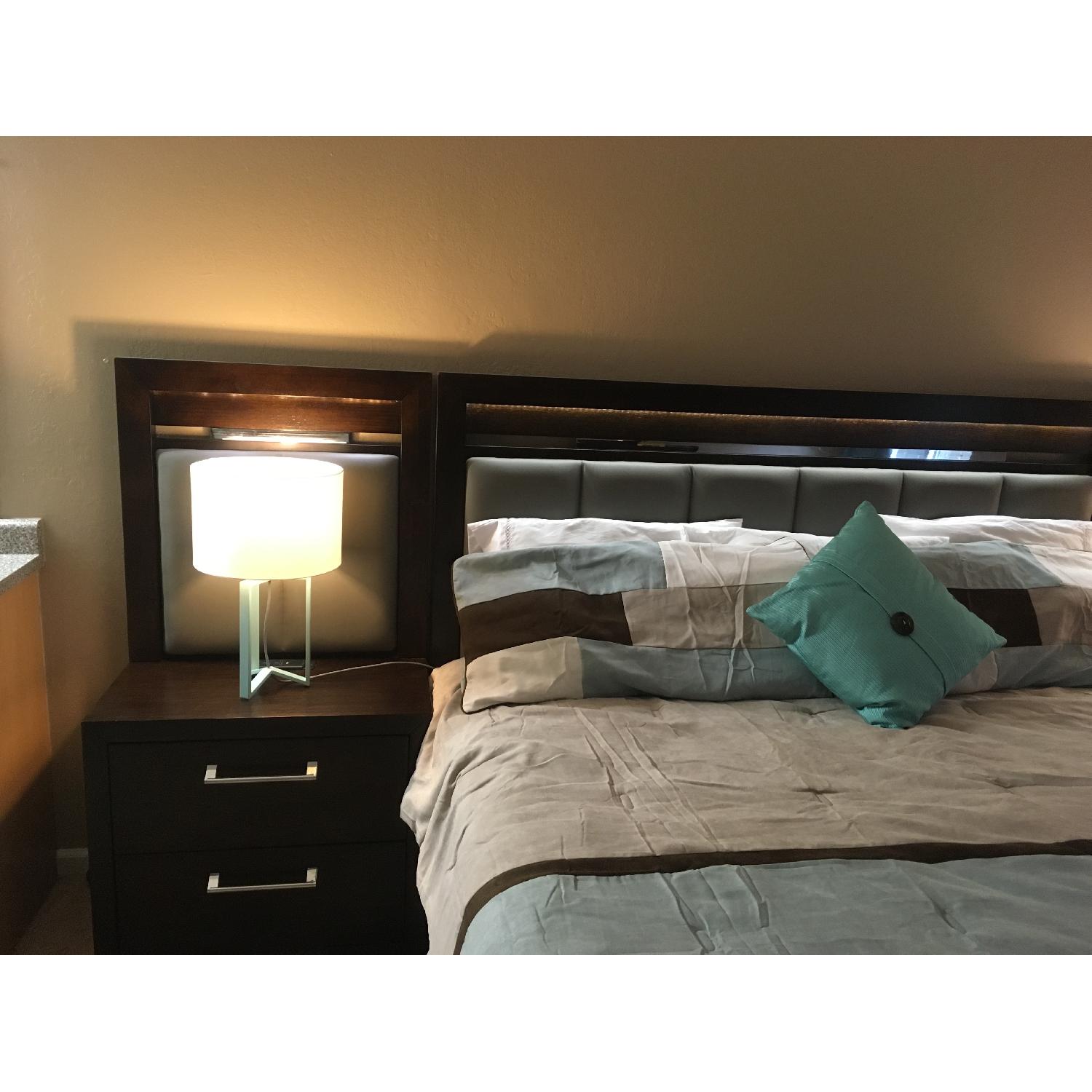 Ashley's King Size Bedroom Set - image-3