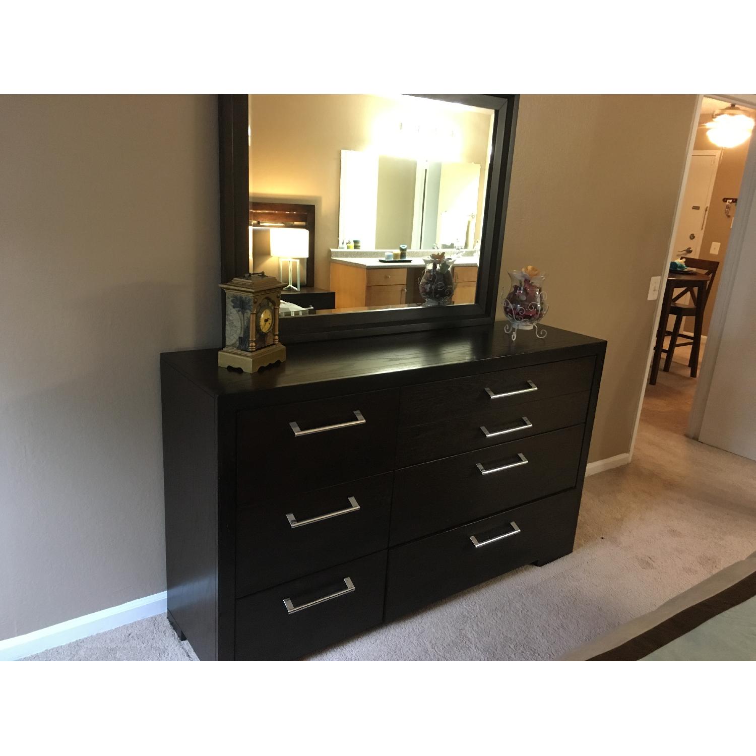Ashley's King Size Bedroom Set - image-8