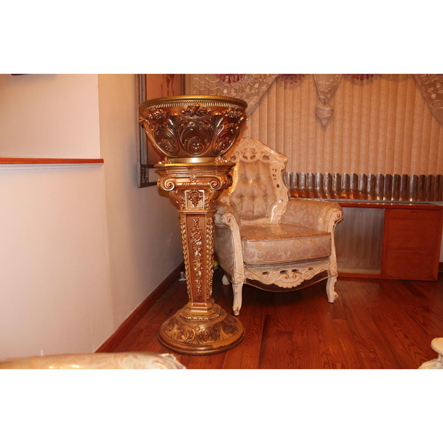 Bronze/Gold Flower Stand - image-0
