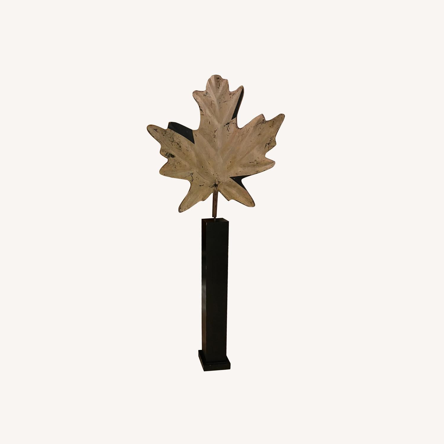 Maple Leaf Decor - image-0