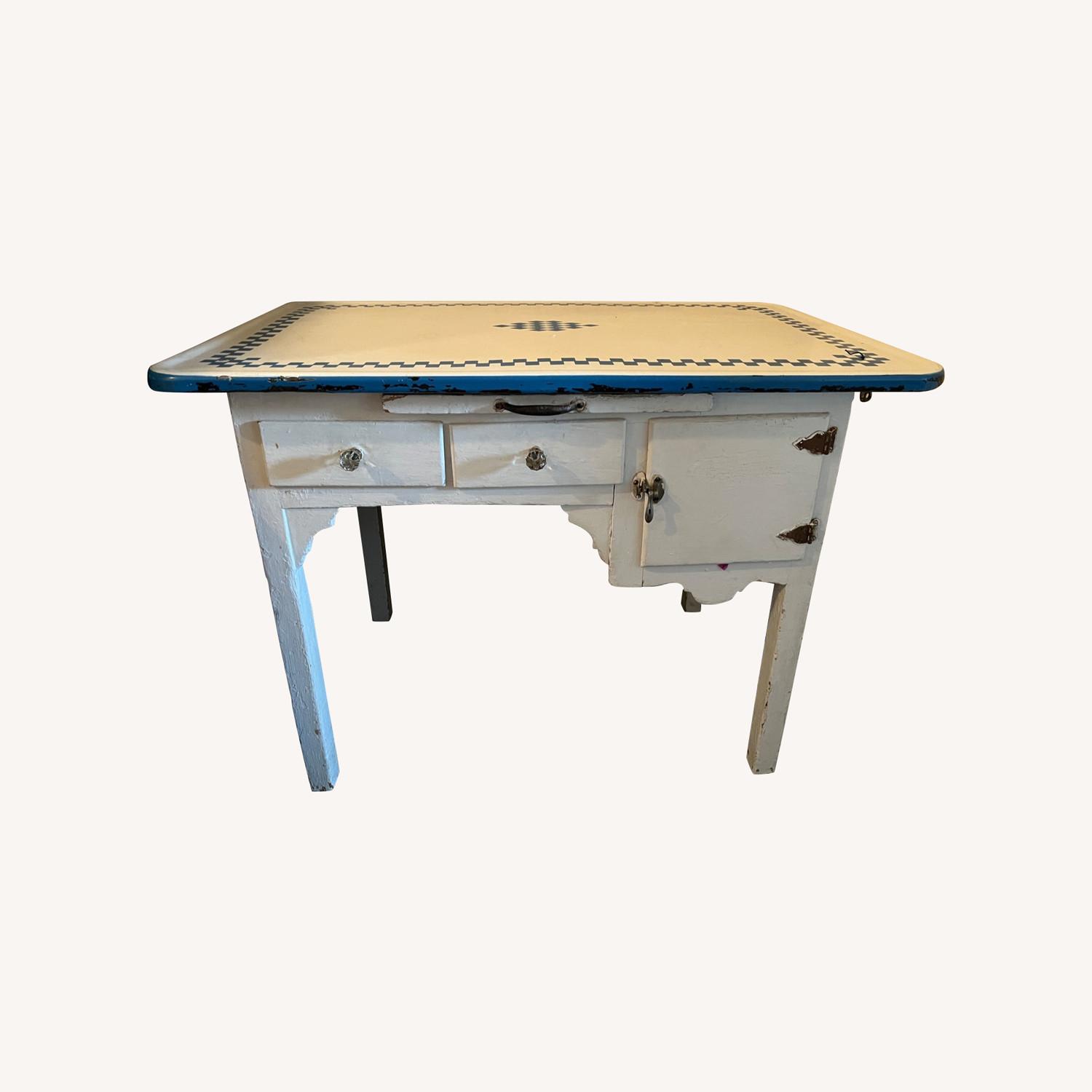 Charming Antique Table from the 1930's - image-0