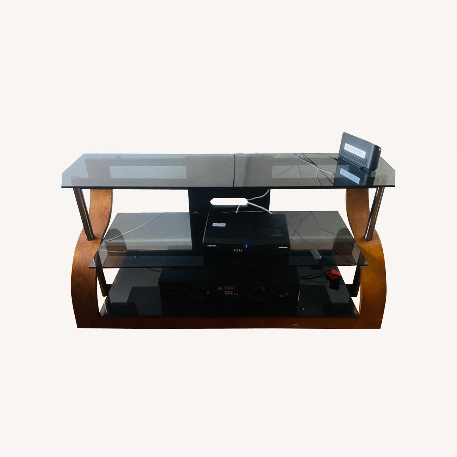 Raymour & Flanigan TV Stand Table AptDeco