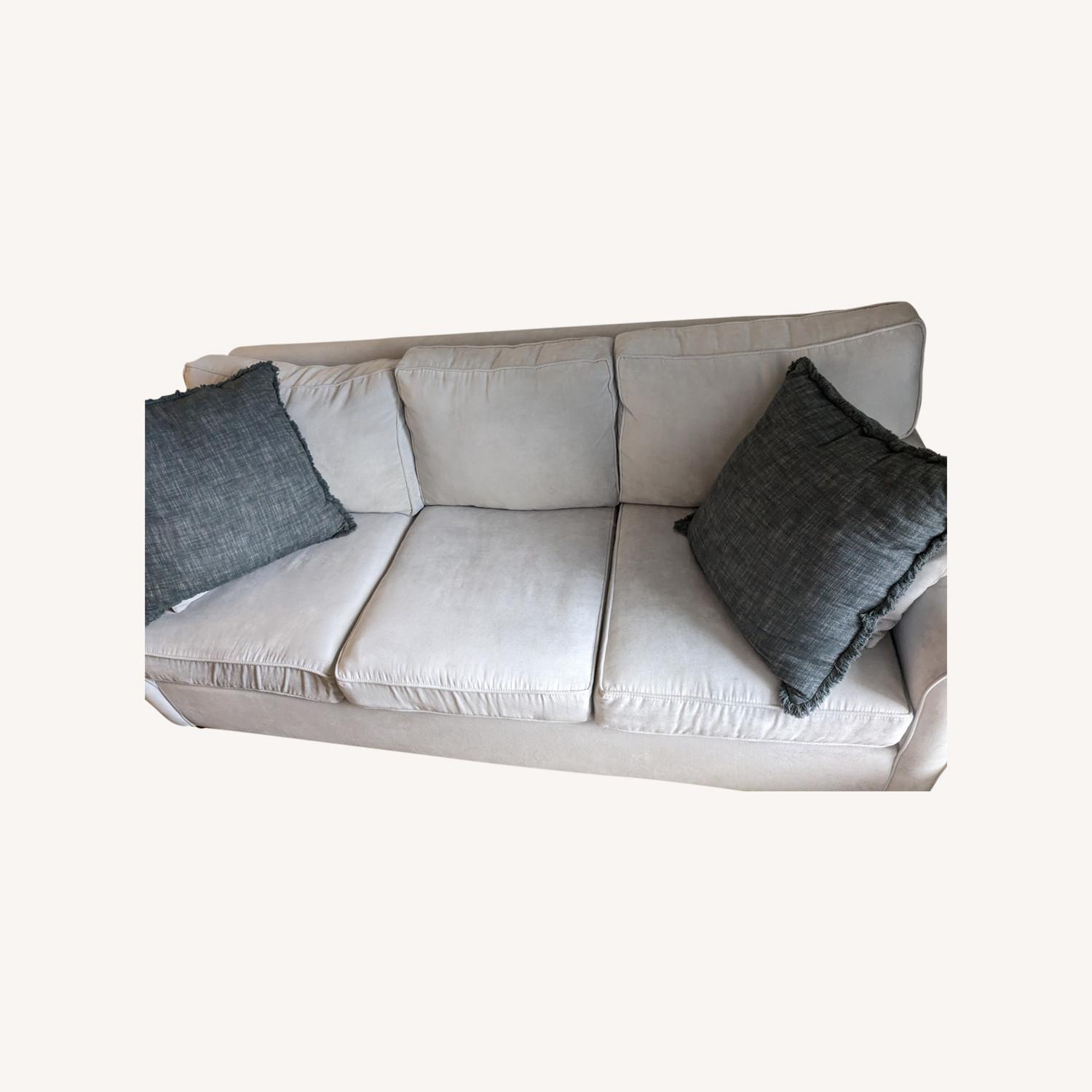 Macy's Comfortable 3 Seater Sofa - image-0