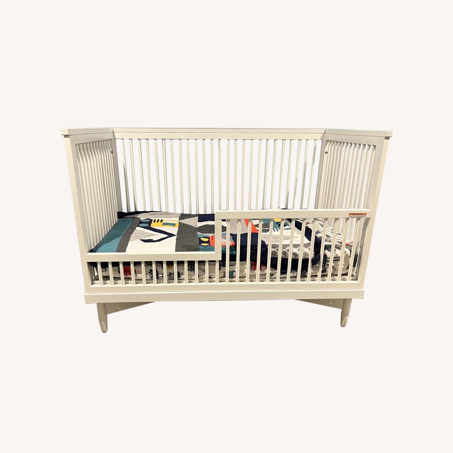DucDuc Soho Crib/Toddler Bed - image-0
