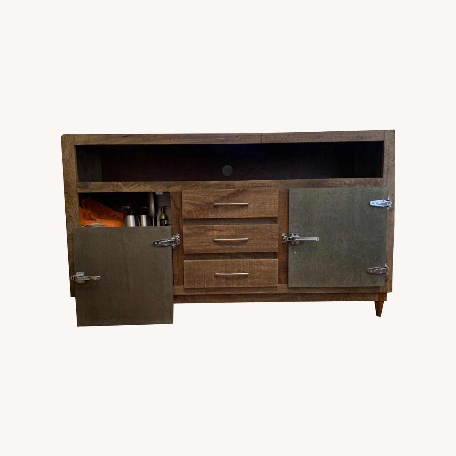 Bob's Discount Furniture Console - image-0